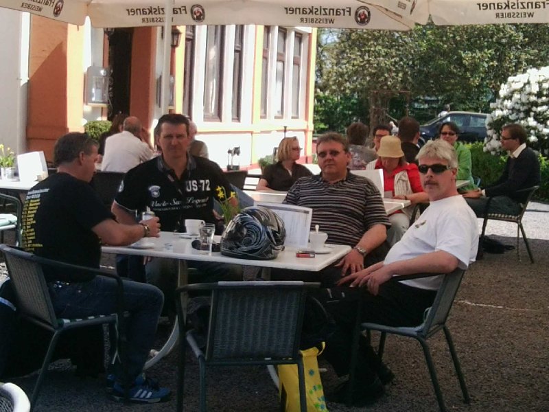 Leo-Tour Ostern 2011 - Hattingen-Burg Blankenstein - a.jpg